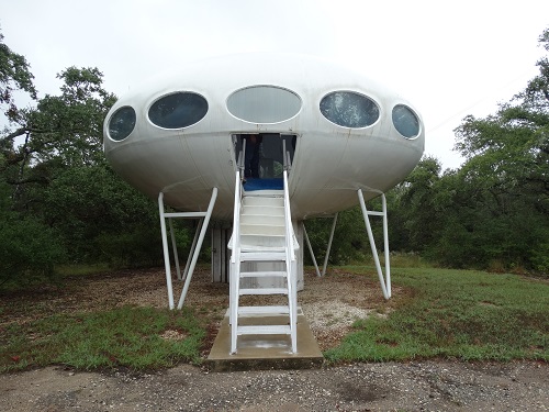 Futuro, Austin, Texas, USA - Photo Taken 091314 - 3