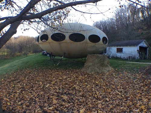 Futuro, Rockland, Wisconsin, USA - Owner Photos 110712 - 6