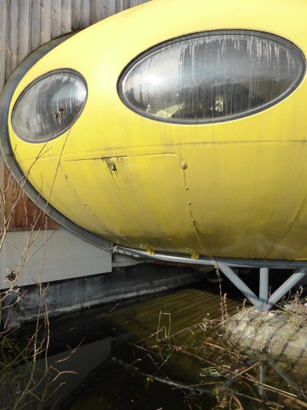 Futuro, Half, Frankfurt am Main - Yves Buysse - February 2015