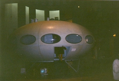 Dusseldorf 1968 - By Stephan Hacker - Exterior