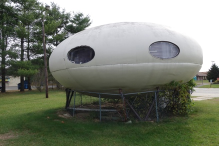 Futuro, Willingboro, NJ, USA - Alasdair King - 110814 - 2