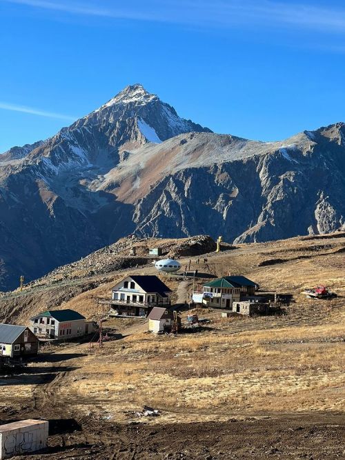 Dombai Futuro - @marchenkoae - 111121